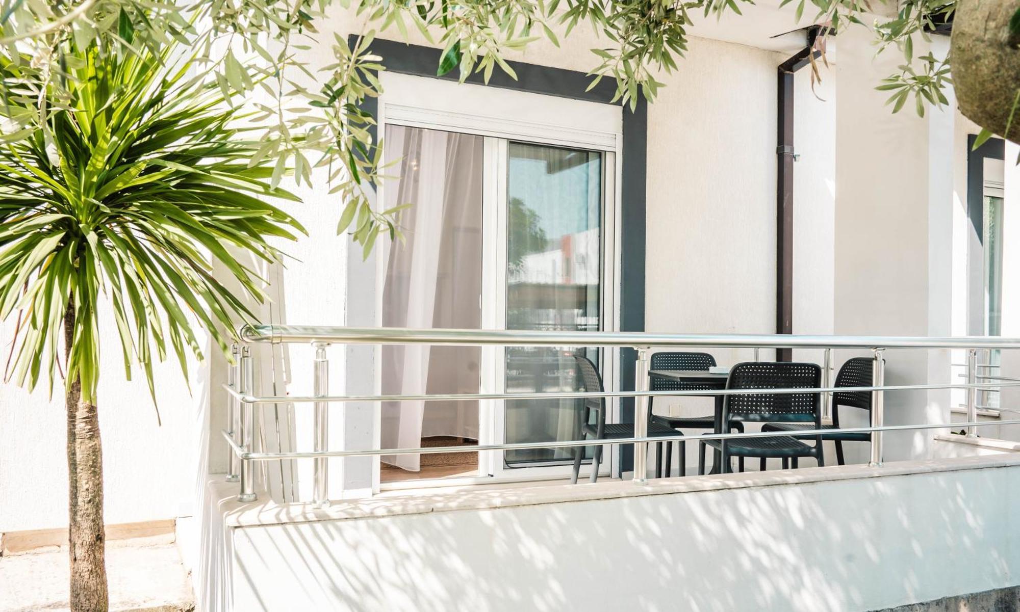 Apartments Antique Улцинь Экстерьер фото
